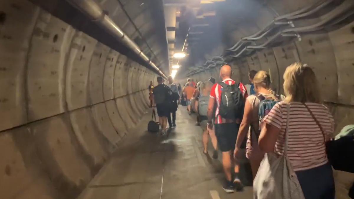 eurotunel-oamenni-blocati-canalul-manescii