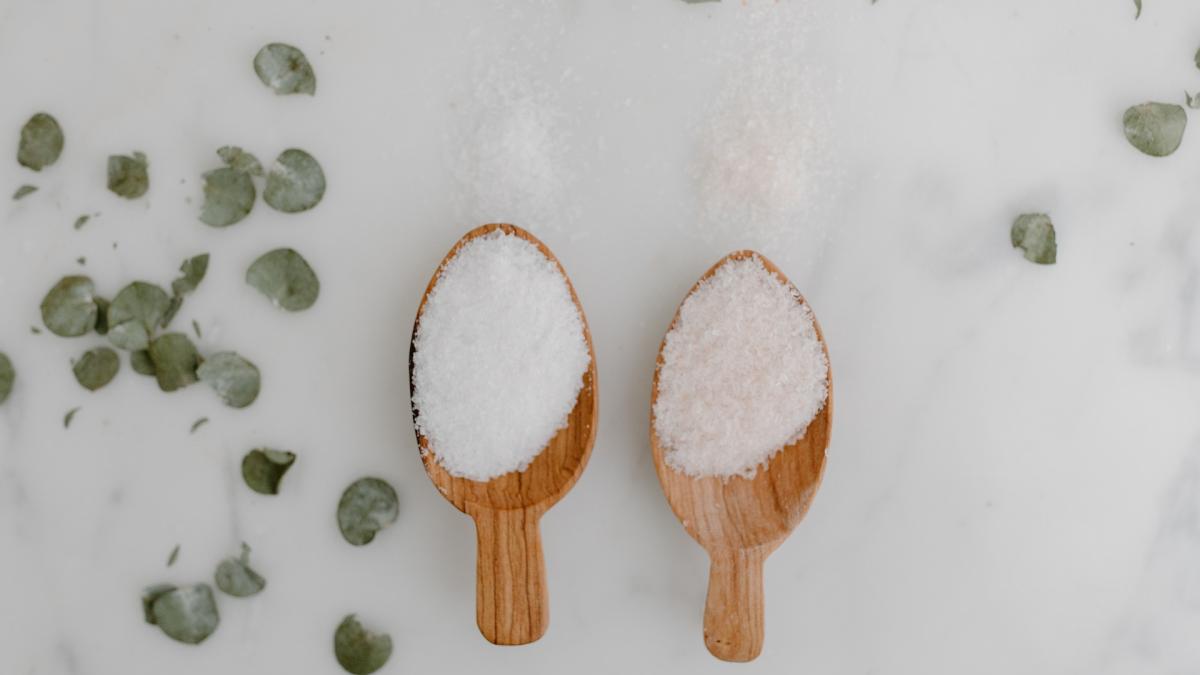 sarea-si-praful-de-copt--aliatii-de-nadejde-ai-oricarei-gospodine-cum-sa-scapi-ieftin-si-rapid-de-o-problema-care-iti-da-multe-batai-de-cap