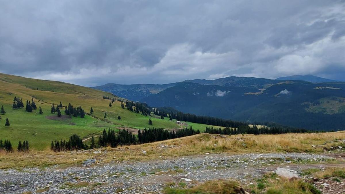 ministerul-turismului---romania--pe-locul-4-in-clasamentul-din-luna-iulie-al-tarilor-cu-cele-mai-bune-recenzii