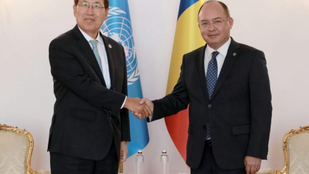 aurescu-si-secretarul-general-al-organizatiei-maritime-internationale--discutii-despre-exporturile-de-cereale-din-ucraina-pe-cale-maritima