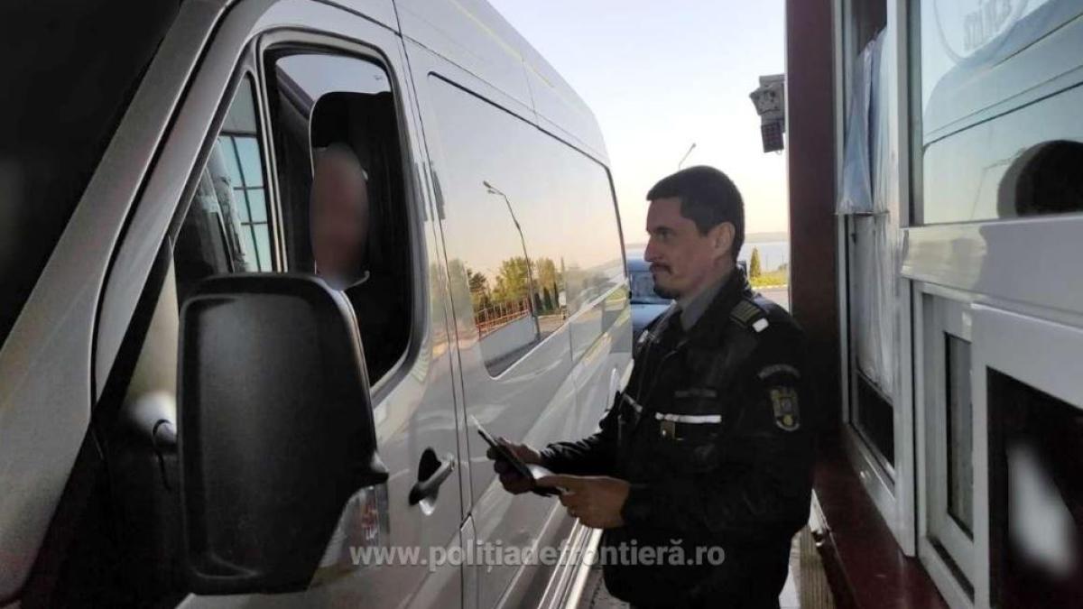 romanii-se-intorc-la-munca--aglomeratie-si-cozi-in-vamile-din-vestul-tarii