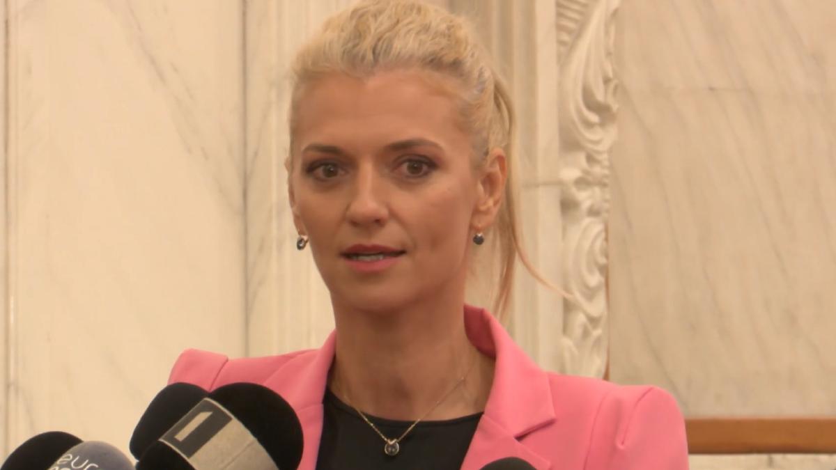 scandalul-pnl---psd-continua--gorghiu-il-acuza-pe-budai-ca-a-marit-de-10--20-de-ori-pensii-si-salarii-din-gura-nu-e-o-gluma