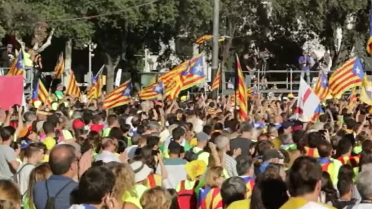 spania--zeci-de-mii-de-catalani-au-protestat-pentru-independenta-sa-revenim-pentru-a-castiga