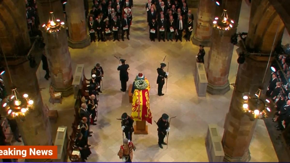 scotia-sicriu-regina