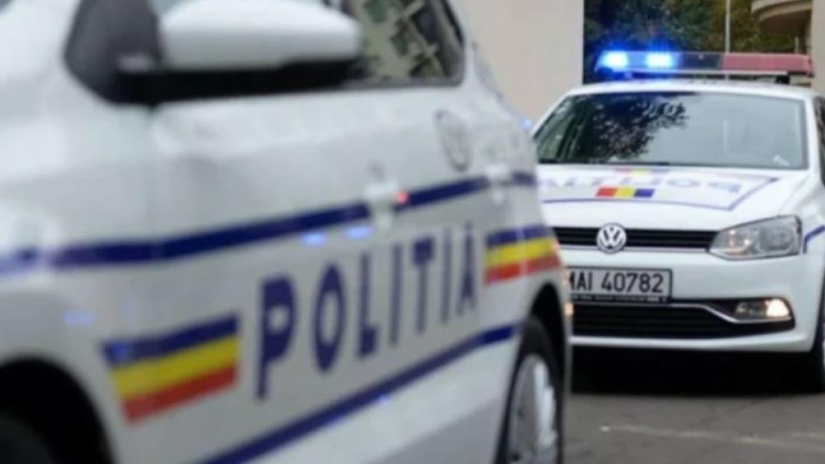 un-roman-si-a-pierdut-viata--ce-masina-condusa-de-el-a-lovit-un-copac