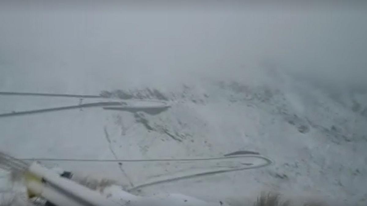 ninsoare-ca-in-povesti-in-romania-va-recomandam-sa-circulati-cu-prudenta