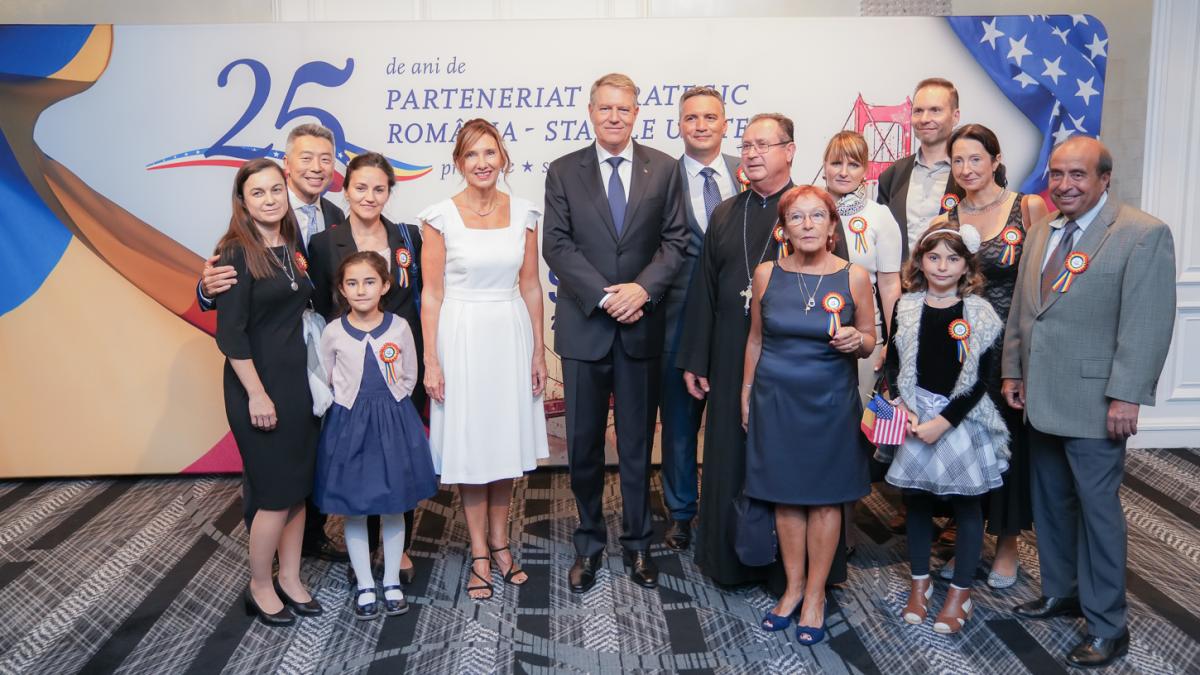 klaus-iohannis-romani-sua