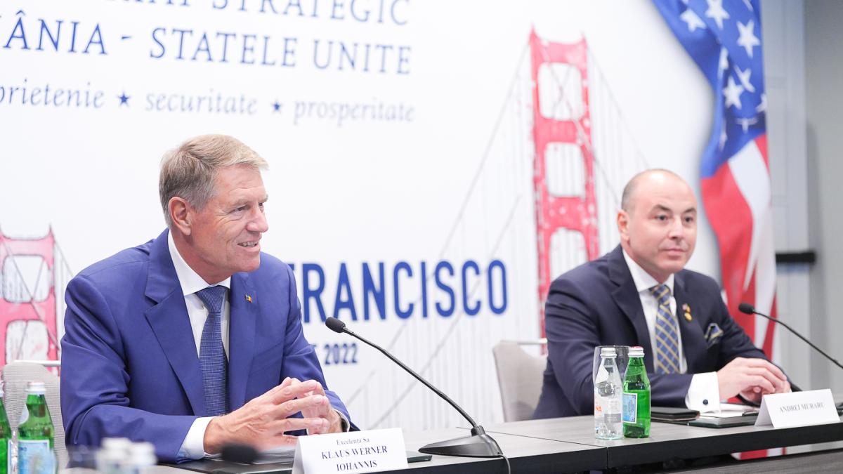 klaus-iohannis-poza-in-sua