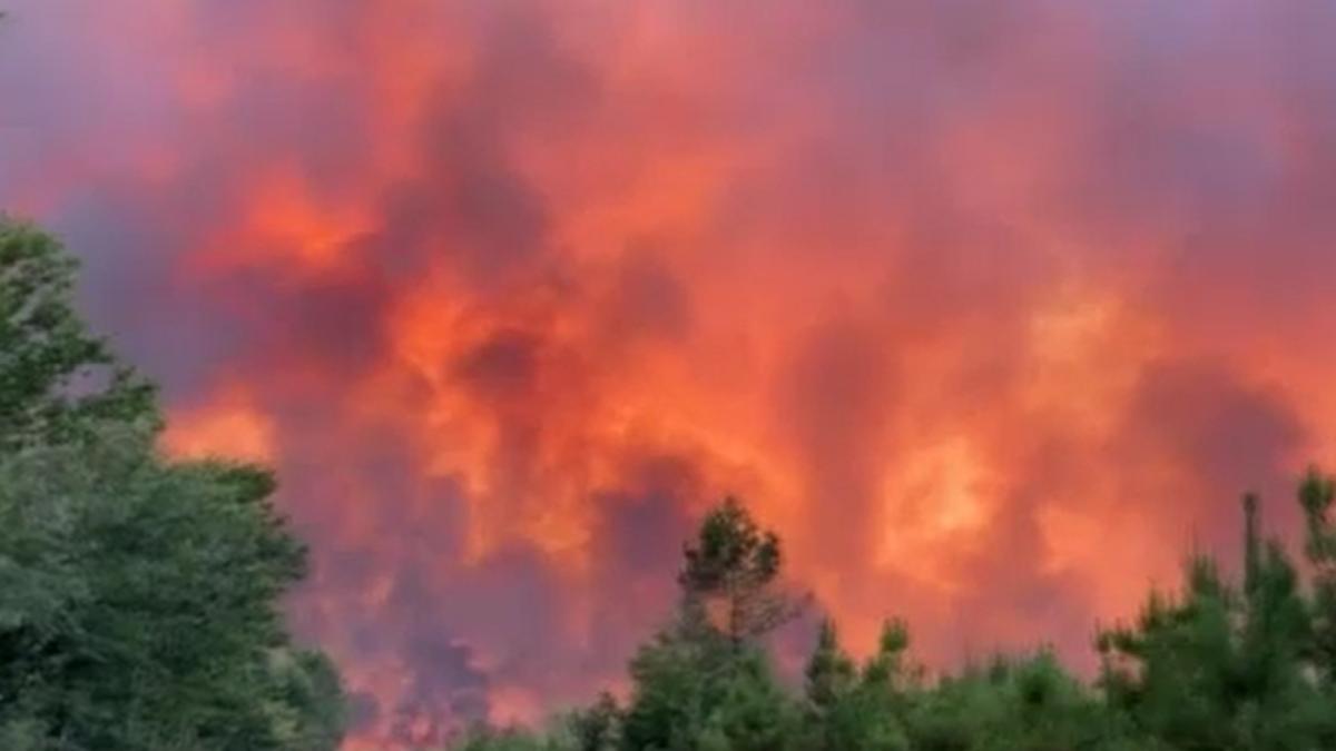 intreaga-europa-arde-din-cauza-flacarilor-fara-precedent-incendiul-inghite-suprafata-unui-stadion-de-fotbal-la-fiecare-minut