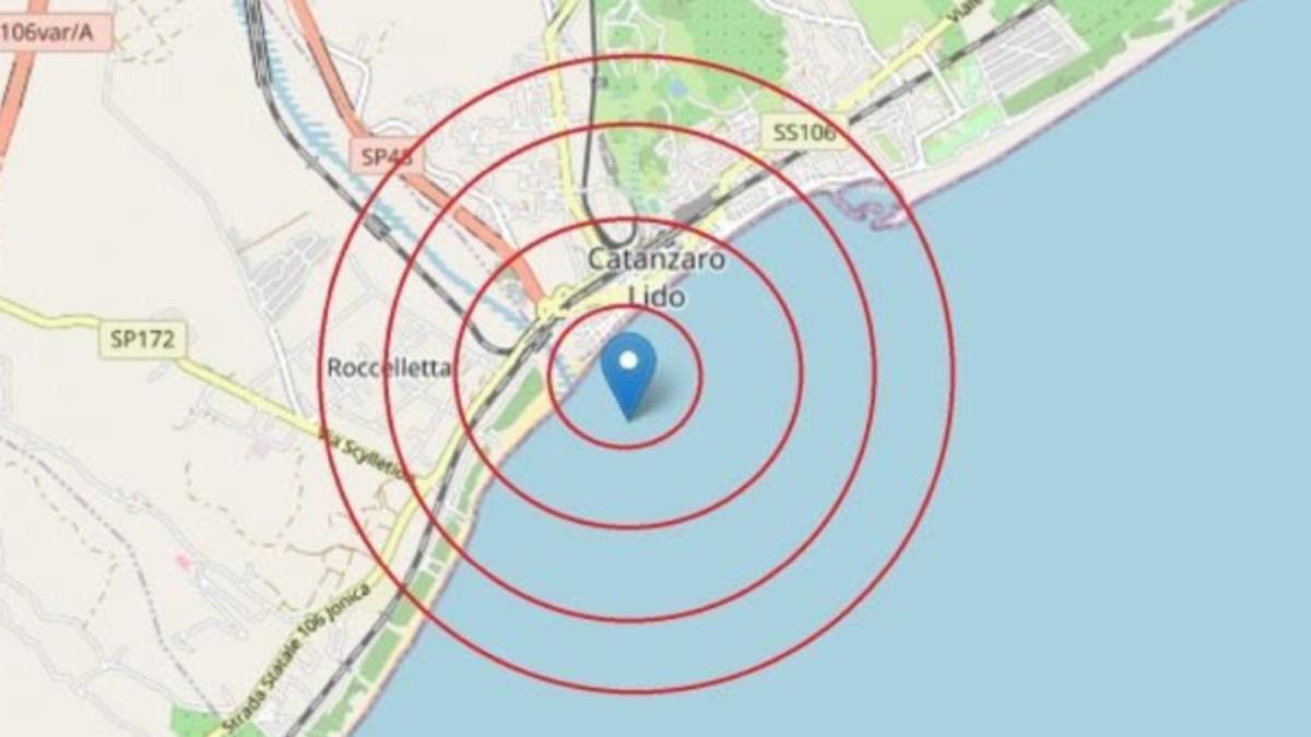 italia--zguduita-de-un-cutremur-puternic--resimtit-in-mai-multe-orase-mai-intai-un-vuiet-surd--apoi-o-lovitura-puternica--scolile-au-fost-inchise---video