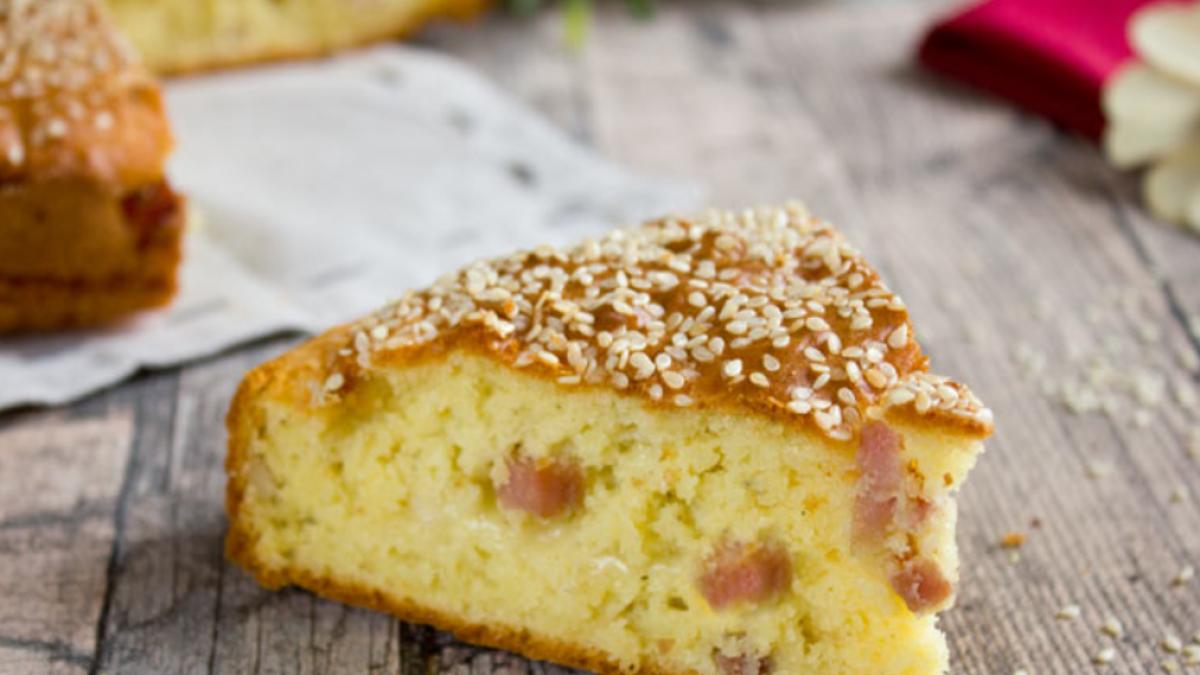 placinta-sarata--cu-mozzarella-si-sunca