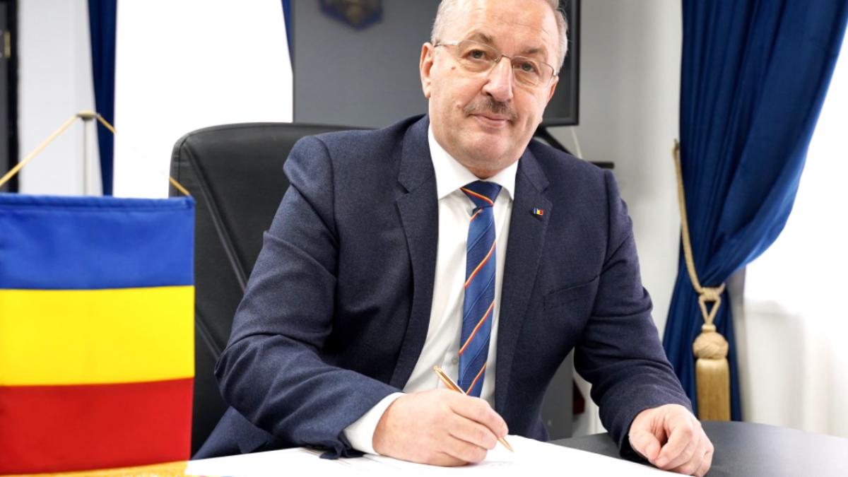 vasile-dincu-ministrul-apararii