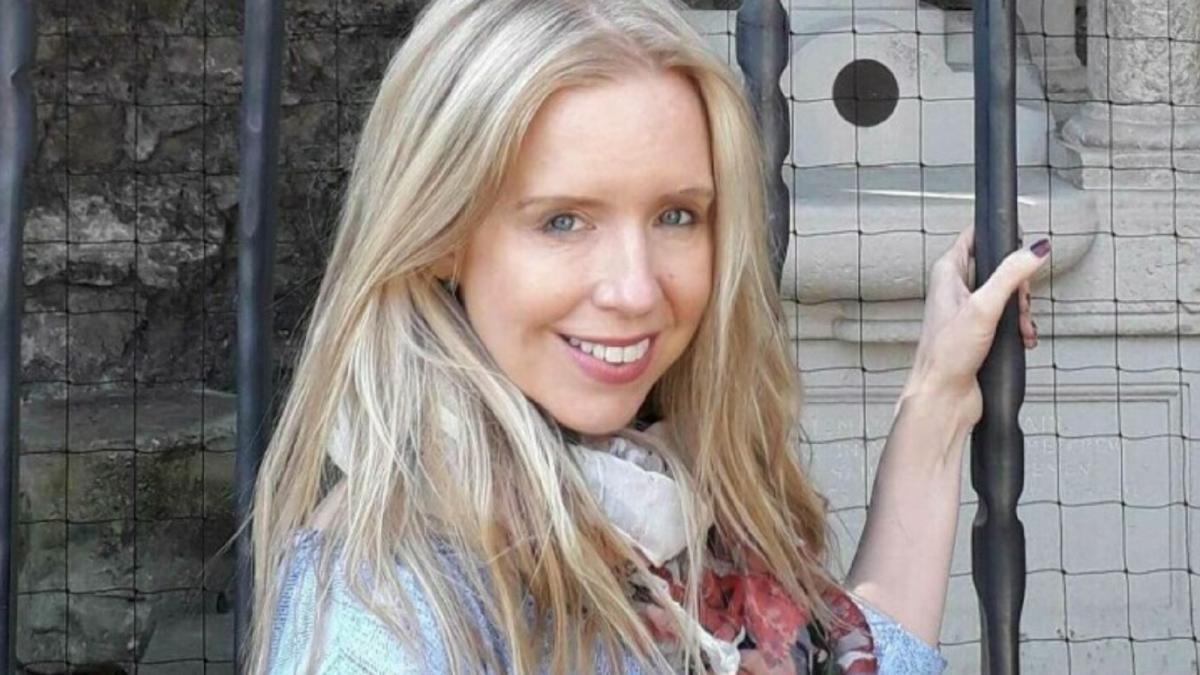 jurnalista-britanica--sotia-unui-roman-in-uk--a-marturisit-ca-nu-s-a-dezbracat-niciodata-in-fata-sotului--in-13-ani-de-casnicie-s-a-adaptat