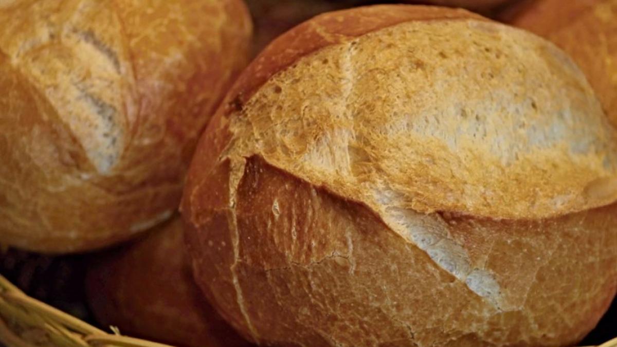 cele-mai-bune-chifle--preparate-in-casa--din-faina-si-2-linguri-de-ulei--nu-ai-nevoie-de-cuptorprc-c2prc-a0