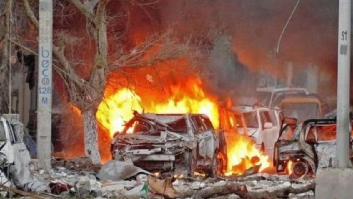 dublu-atentat-in-capitala-somaliei--cel-putin-100-de-persoane-au-murit--iar-alte-300-au-fost-ranite