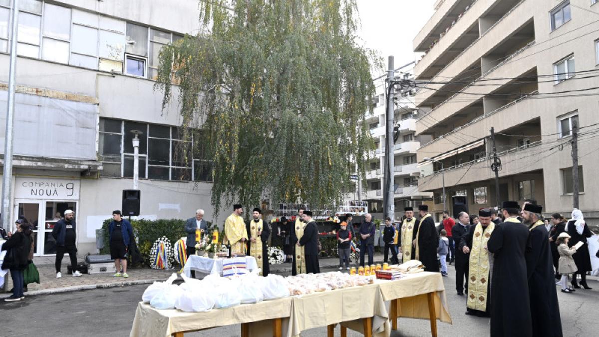 slujba-pomenire-colectiv