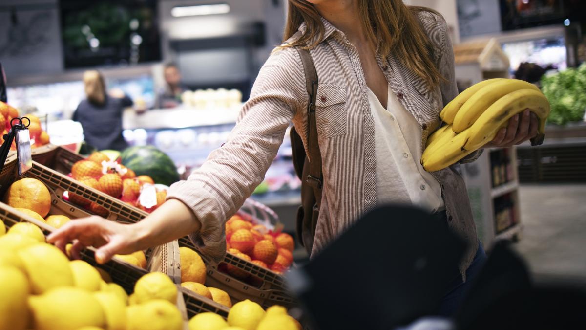 inflatia-uriasa-din-turcia-se-resimte-si-in-portofelele-romanilor-salariile-au-ramas-la-fel--insa-totul-s-a-scumpit