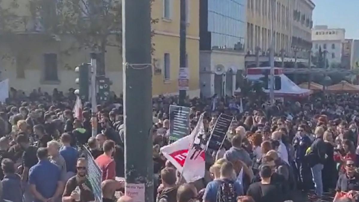 europa--paralizata-de-proteste-fata-de-scumpiri-cand-o-factura-se-ridica-la-350--evident-ca-nu-avem-cu-ce-sa-o-platim