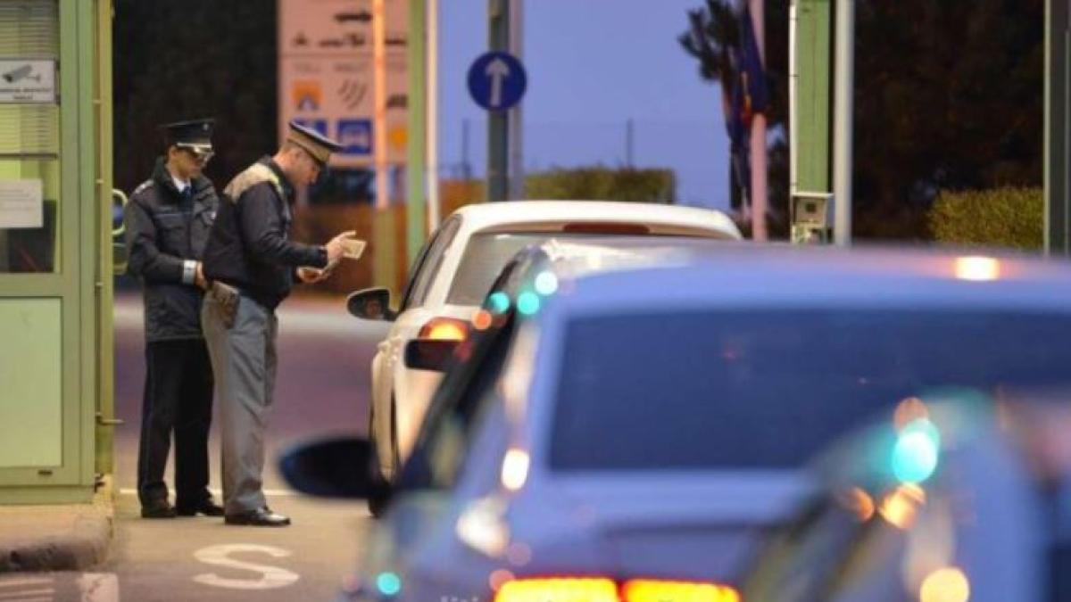 aglomeratie-si-nervi-in-vami--politistii-au-luat-masuri-de-fluidizare-a-traficului-la-granita-cu-ungaria