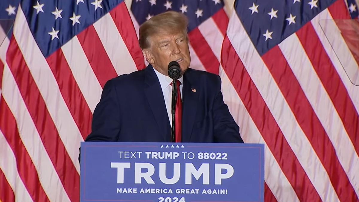 donald-trump-si-a-depus-candidatura-la-alegerile-prezidentiale-din-2024-america-s-a-intors