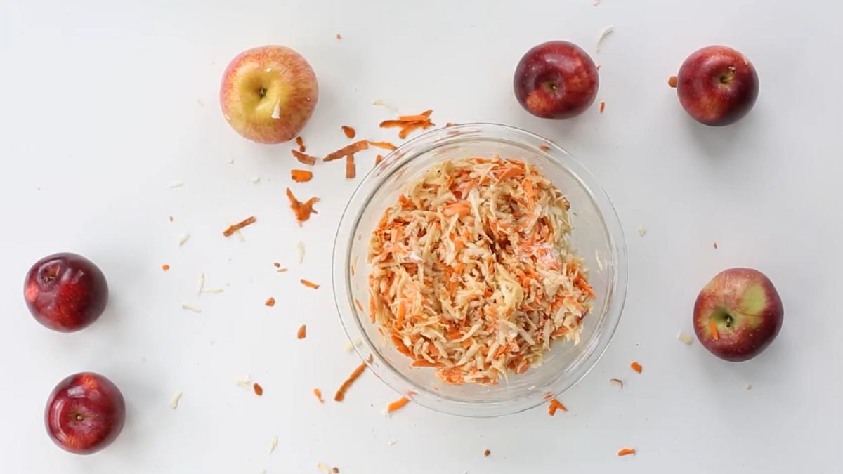 salata-de-telina-morcov-si-mar