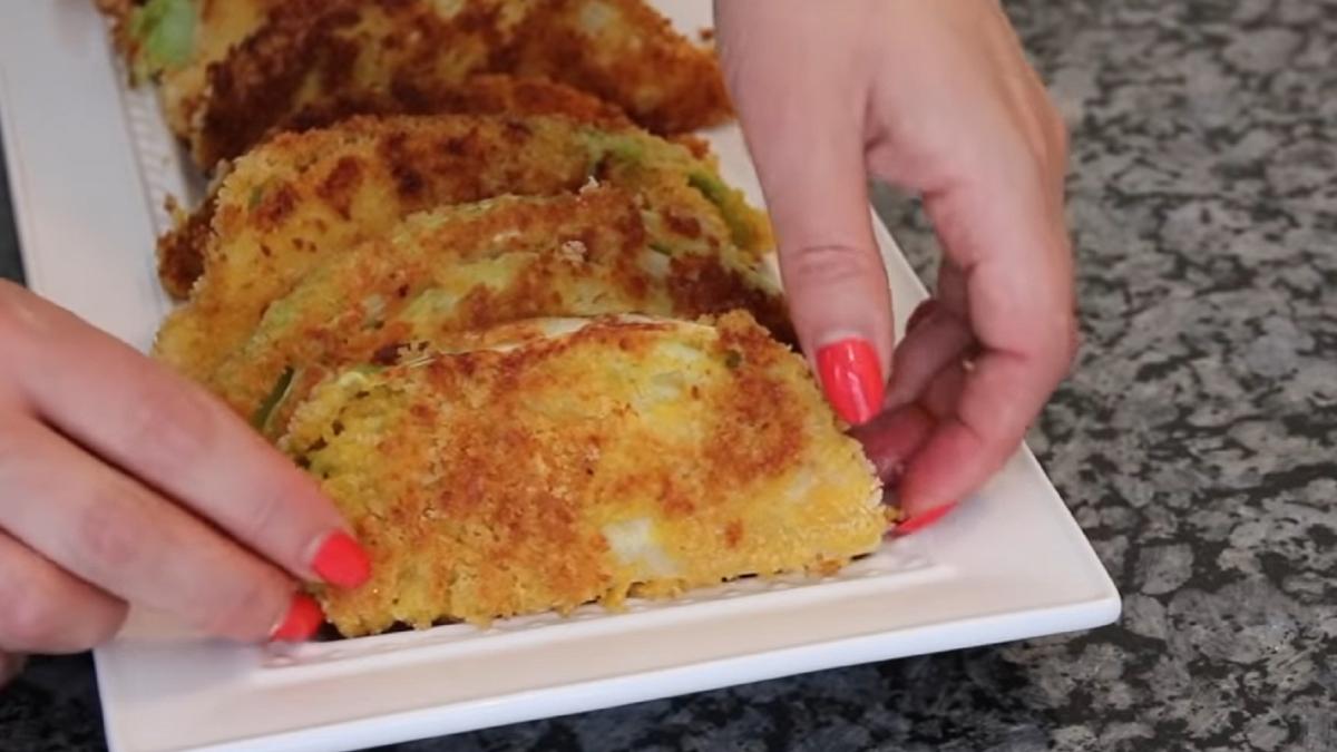 snitele-din-varza-alba--un-fel-de-mancare-foarte-simplu-si-gustos--cu-ingredientele-pe-care-le-ai-deja-in-casa