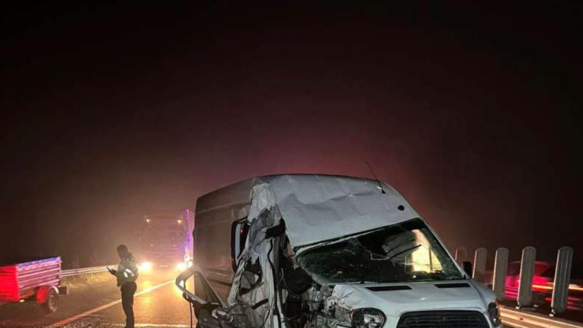 accident-microbuz-romani