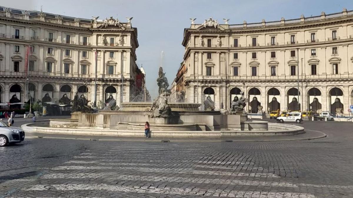 italia--un-roman--amendat-dupa-ce-s-a-spalat-pe-picioare-intr-o-fantana-arteziana-din-roma