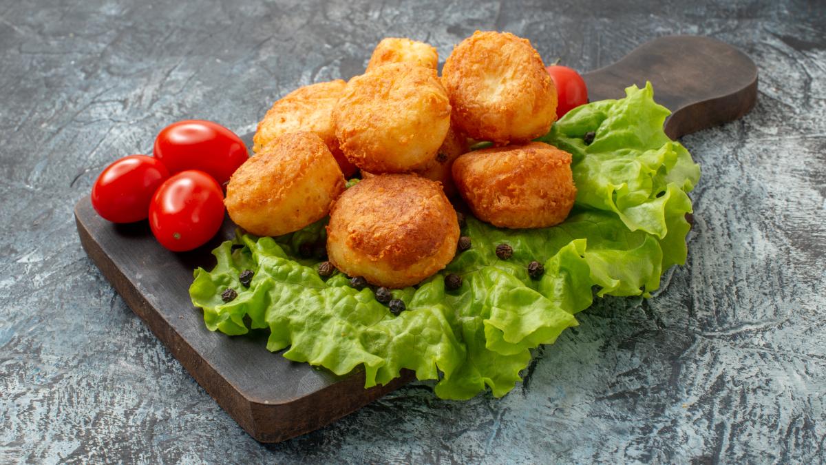 bilute-de-branza-prajite--aperitivul-perfect-pentru-copii-si-adulti--salvati-aceasta-reteta-chiar-acum--te-lingi-pe-degete