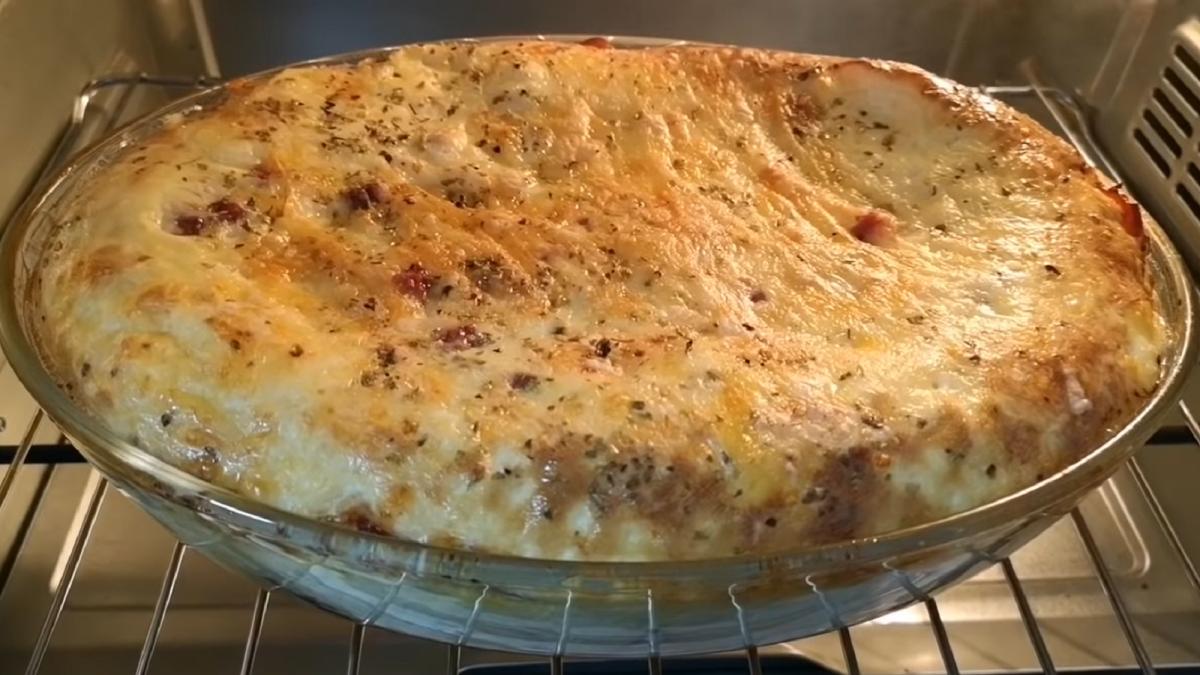 placinta-din-cartofi-cu-sunca--o-delicatesa-care-este-gata-intr-un-timp-scurt--incearc-o-chiar-azi--e-frageda-si-buna