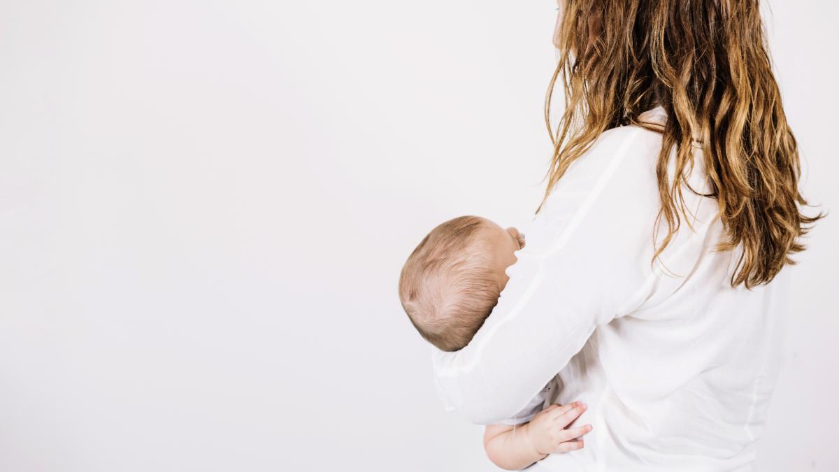 merg-la-cedo--o-mama-romanca--obligata-de-instanta-sa-si-trimita-copilul-in-anglia-este-tortura-pura