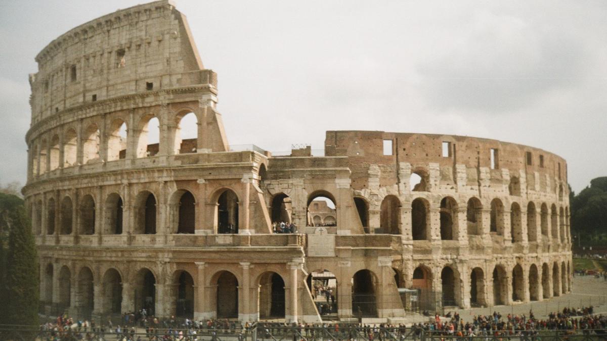 andrii-zhuk-rdb0gusvjkc-unsplash