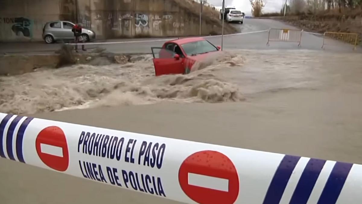furtuna-efrain-a-facut-prapad-in-spania--inundatii--statii-de-metro-inchise--soferi-blocati-pe-autostrazi--oameni-evacuati-pp