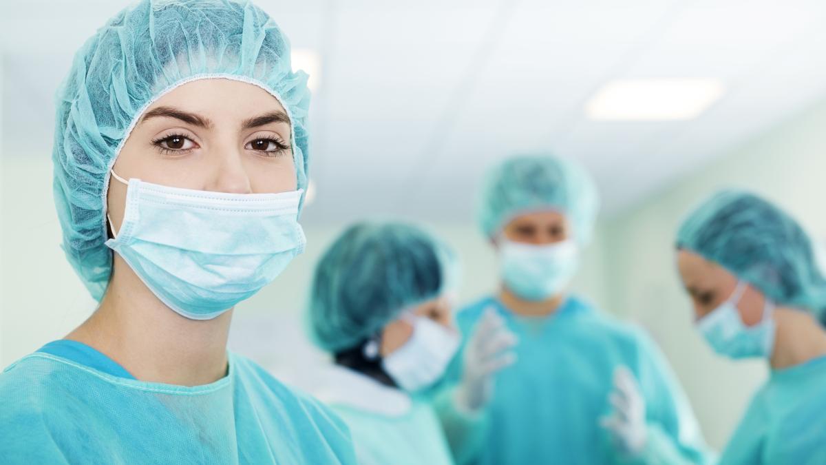 romania-a-pierdut-cei-mai-multi-medici-in-fata-tarilor-europene-bogate--olanda-arata-cum-unele-tari-sunt-lasate-fara-doctori-statul-roman-a-cheltuit-100-000-euro-cu-un-student-1