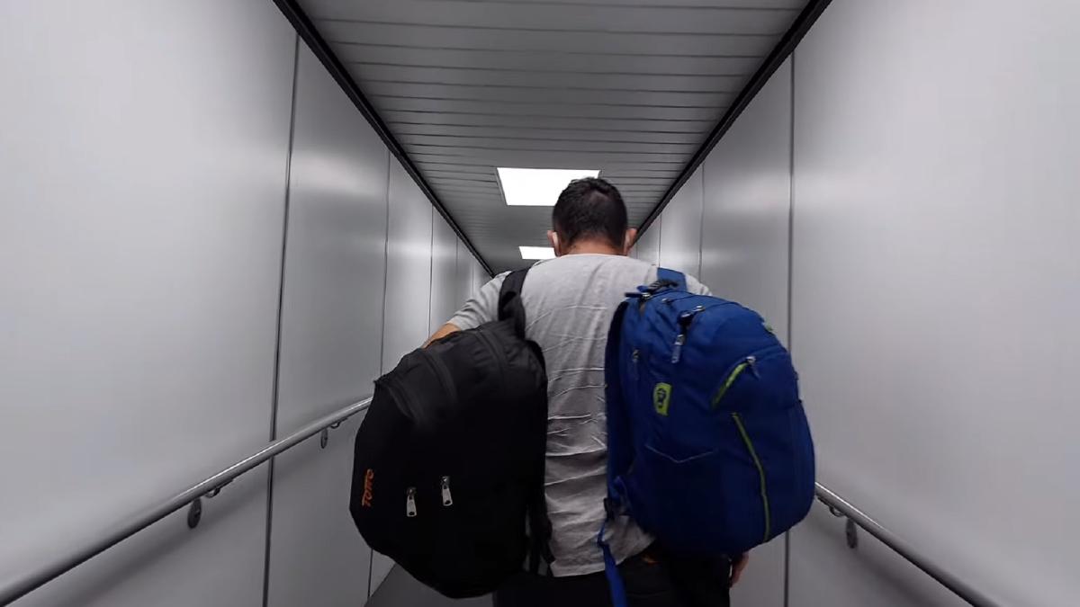 romania-cere-explicatii-mexicului-dupa-ce-a-refuzat-intrarea-in-tara-a-mai-multor-romani-au-fost-pusi-intr-o-parte-si-in-sir-indian