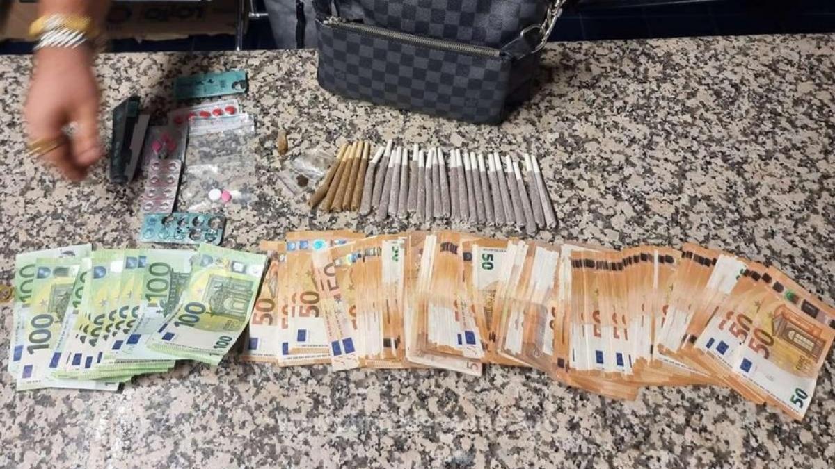 tigarete-aeroport-coanda-olanda