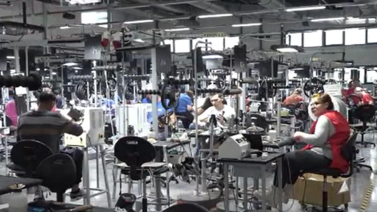 s-a-intors-roata-la-granita-de-vest-a-tarii--ungurii-vin-la-munca-si-cumparaturi-in-romania-zic-ca-au-o-criza--cumpara-faina-care-este-de-la-ei--de-la-noi