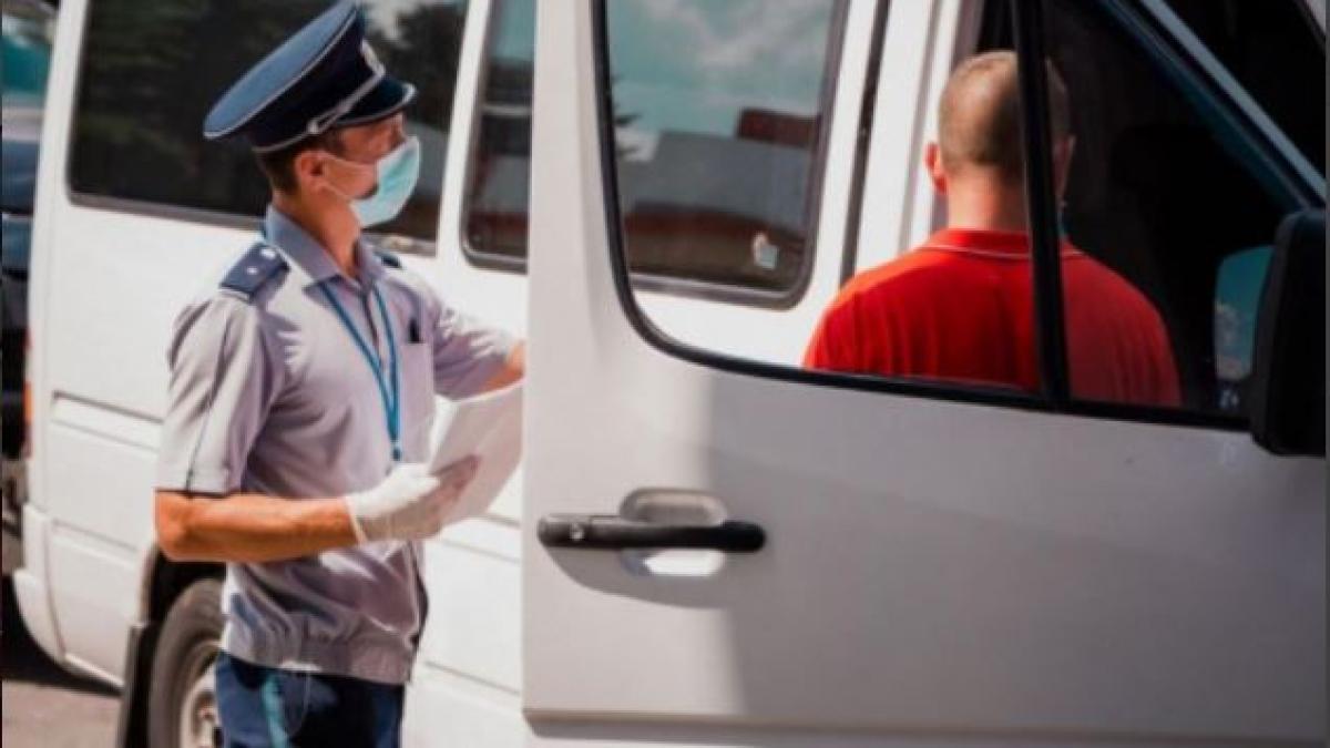 microbuz-care-se-deplasa-in-germania--oprit-si-verificat-la-frontiera--soferul--luat-la-intrebari-de-politisti