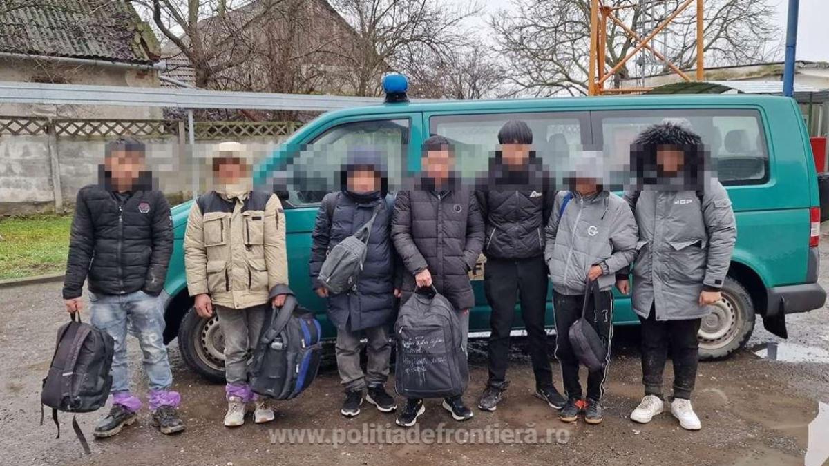 sapte-vietnamezi-cu-vize-de-munca-in-romania--au-incercat-sa-treaca-frontiera-in-ungaria