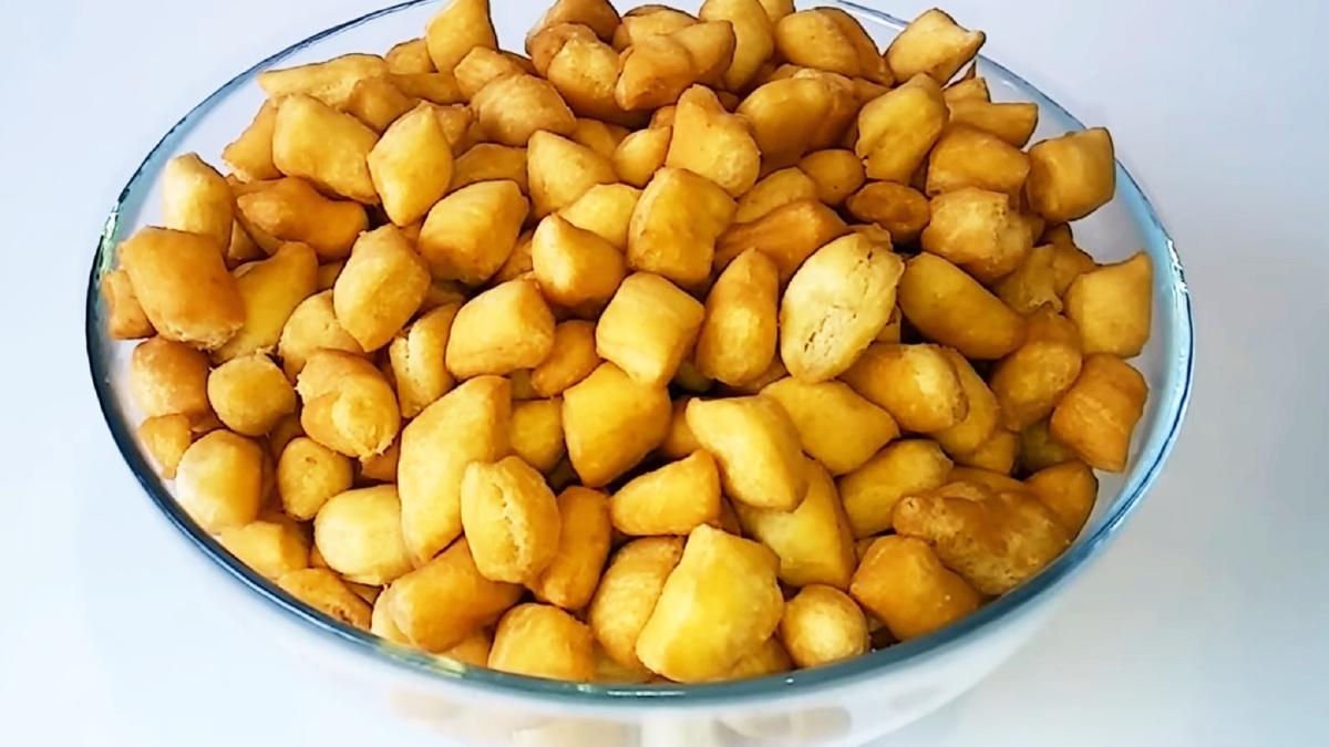 baursak--bucati-de-aluat-prajite--gogosile-acestea-sunt-bijuterii--se-fac-imediat-din-ingrediente-pe-care-le-ai-deja-in-bucatarie
