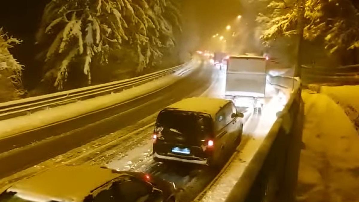 soferii-fac-haz-de-necaz-pe-valea-prahovei---cand-aude-chinezul-cate-ore-stam-in-trafic-zice-wow-tara-voastra-e-mai-mare-ca-china