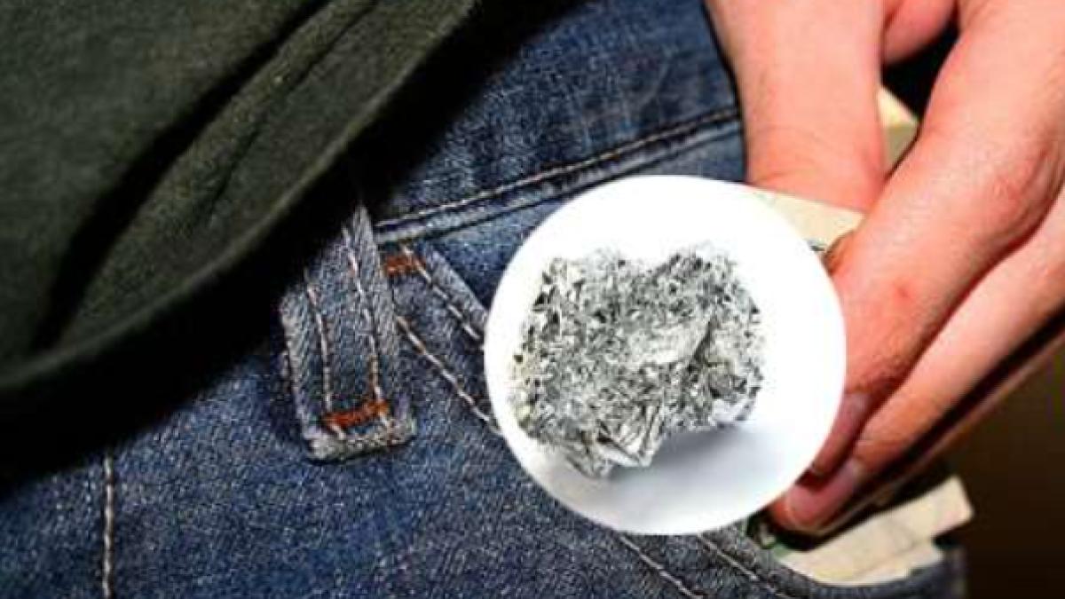 puneti-o-minge-de-folie-de-aluminiu-in-buzunar--mai-ales-in-timpul-iernii--se-intampla-ceva-incredibil