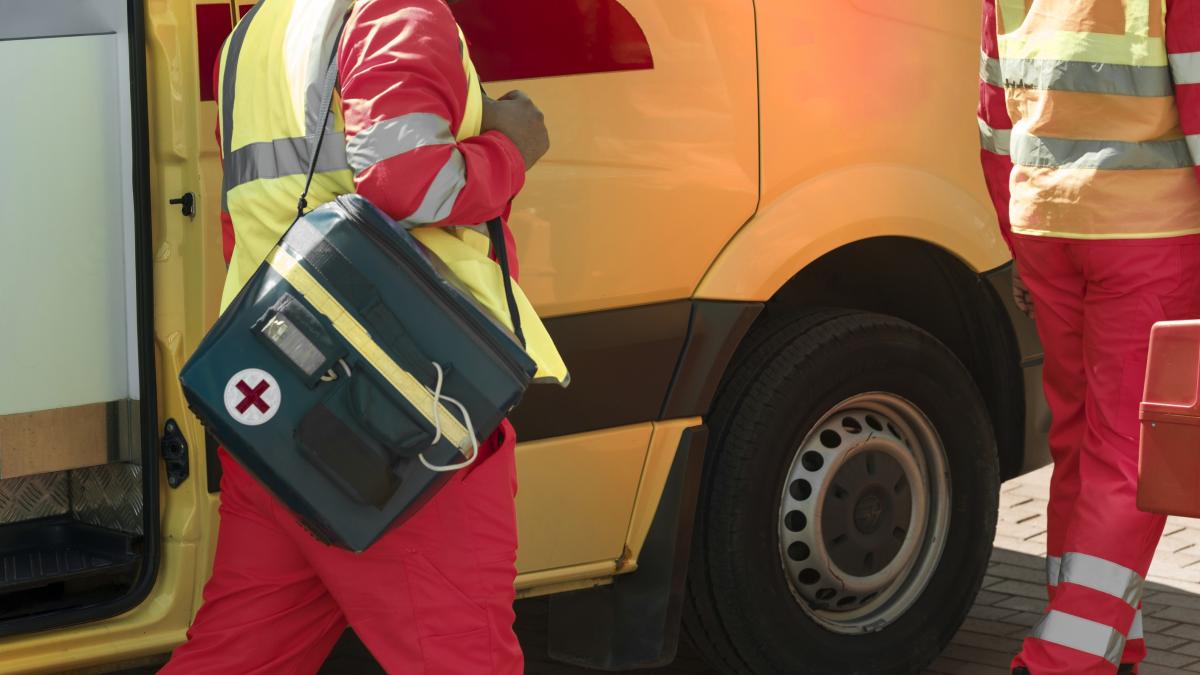 franta--impact-violent-intre-un-autoturism-cu-romani-si-un-tir-condus-de-un-conational-cinci-victime