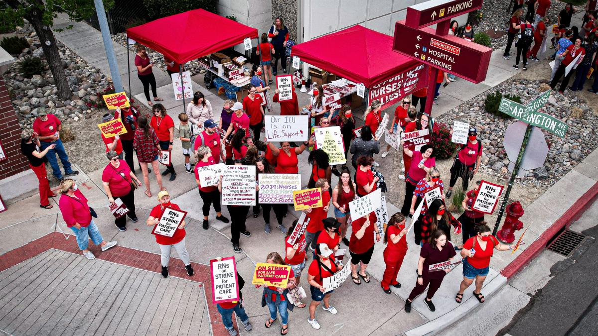 manny-becerra-hxu61h63g_o-unsplash