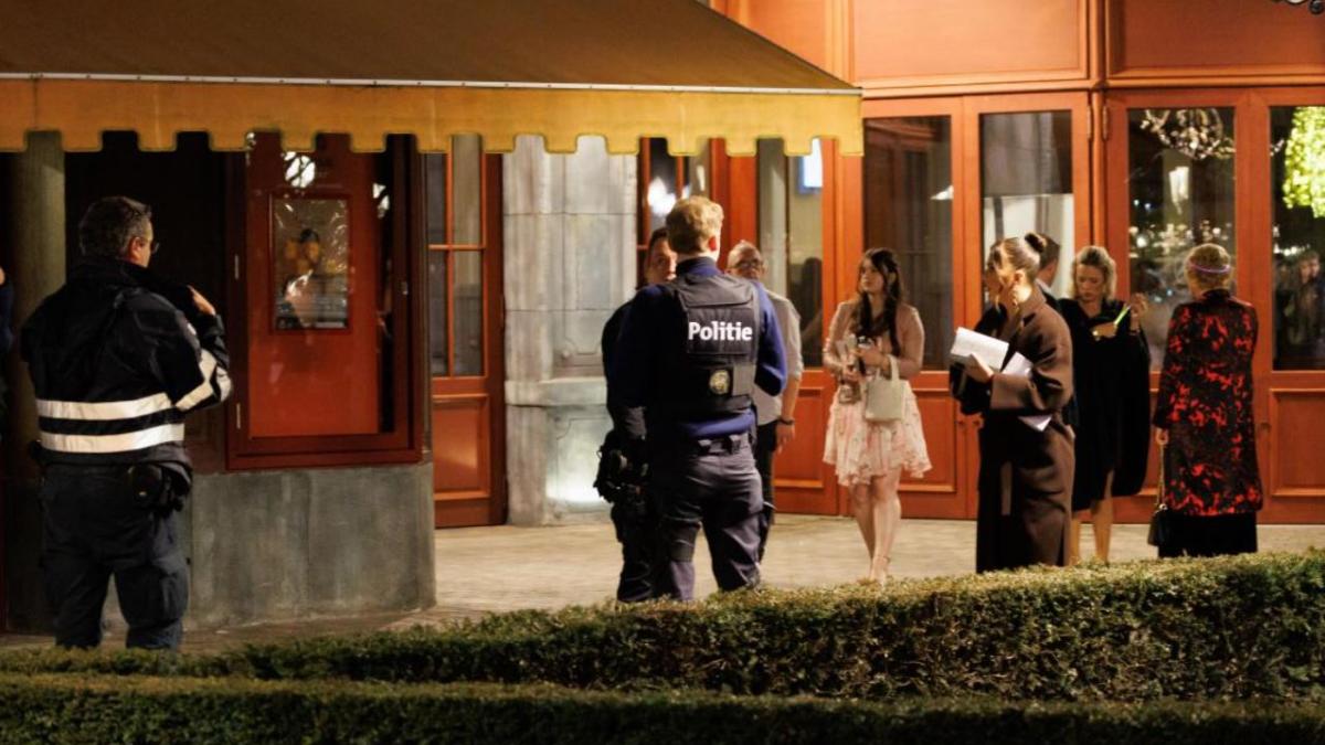 alerta-la-concursul-miss-belgia--un-barbat-inarmat-a-amenintat-ca--va-arunca-totul-in-aer