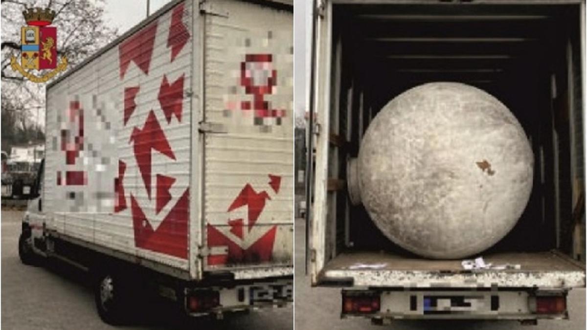 italia--peste-30-de-persoane--inghesuite-de-un-sofer-roman-intr-un-rezervor-de-sticla-un-mod-de-transport-deosebit-de-periculos