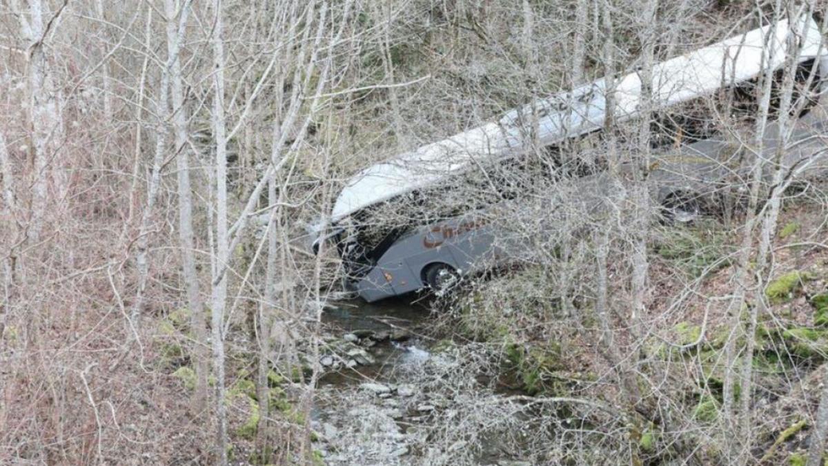 un-autocar-cu-copii--implicat-intr-un-accident-rutier-in-franta--saisprezece-victime-au-ajuns-la-spital