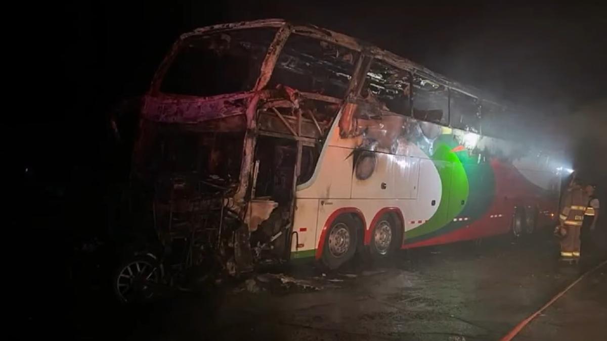 autobuz-cu-50-de-pasageri--accident-teribil-cel-putin-13-persoane-si-au-pierdut-viata