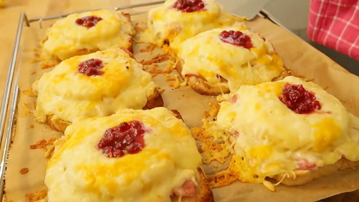 reteta-de-toast-hawaian--un-preparat-traditional-german-delicios--la-mai-putin-de-10-lei