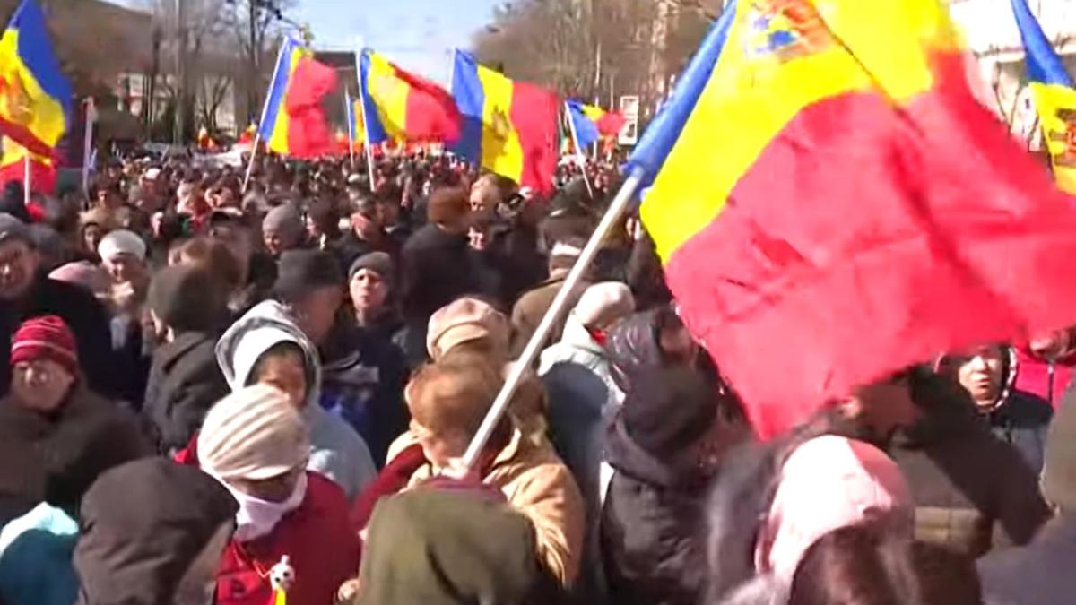 formatiuni-orchestrate-de-moscova-in-republica-moldova--pentru-a-destabiliza-tara-politia-a-arestat-membrii-retelei